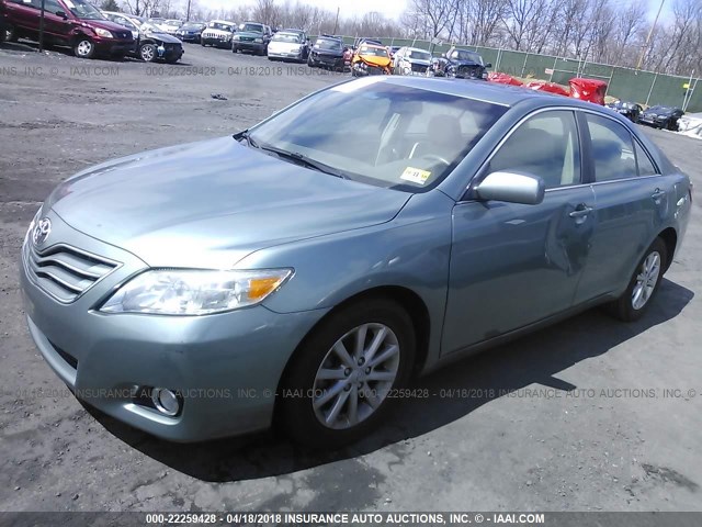 4T1BK3EK1BU623259 - 2011 TOYOTA CAMRY SE/LE/XLE GREEN photo 2