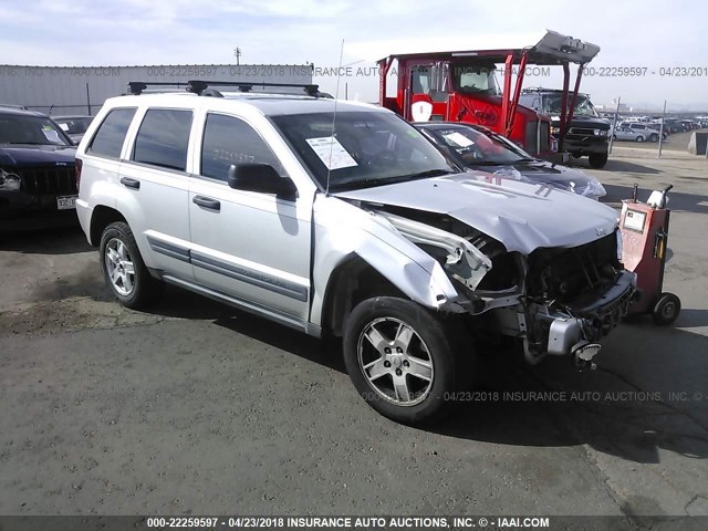 1J4HR48N05C713352 - 2005 JEEP GRAND CHEROKEE LAREDO/COLUMBIA/FREEDOM SILVER photo 1