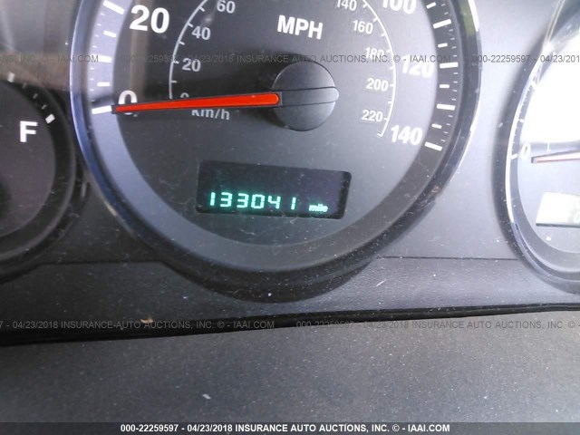 1J4HR48N05C713352 - 2005 JEEP GRAND CHEROKEE LAREDO/COLUMBIA/FREEDOM 银色 照片 7