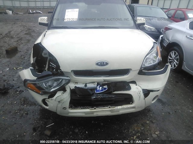 KNDJT2A29B7728823 - 2011 KIA SOUL +/!/SPORT CREAM photo 6