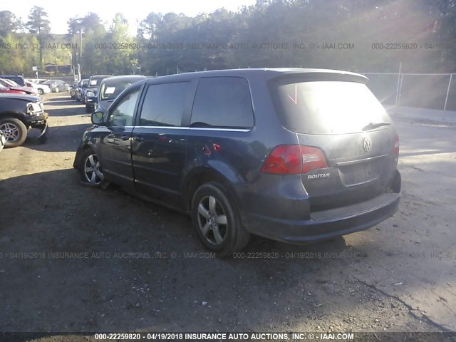 2V8HW34109R518476 - 2009 VOLKSWAGEN ROUTAN SE BLUE photo 3