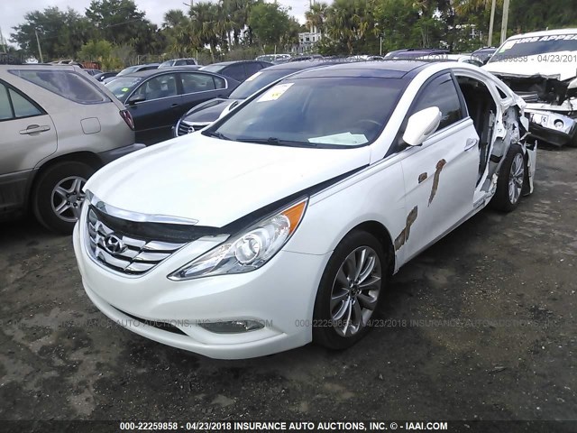 5NPEC4ABXCH409053 - 2012 HYUNDAI SONATA SE/LIMITED WHITE photo 2