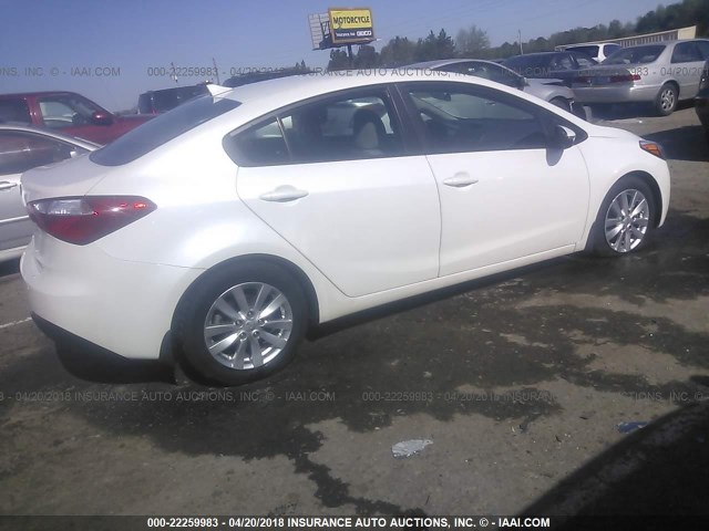 KNAFX4A60E5092590 - 2014 KIA FORTE LX WHITE photo 4