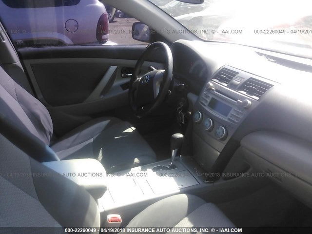 4T1BE46K29U270407 - 2009 TOYOTA CAMRY SE/LE/XLE RED photo 5