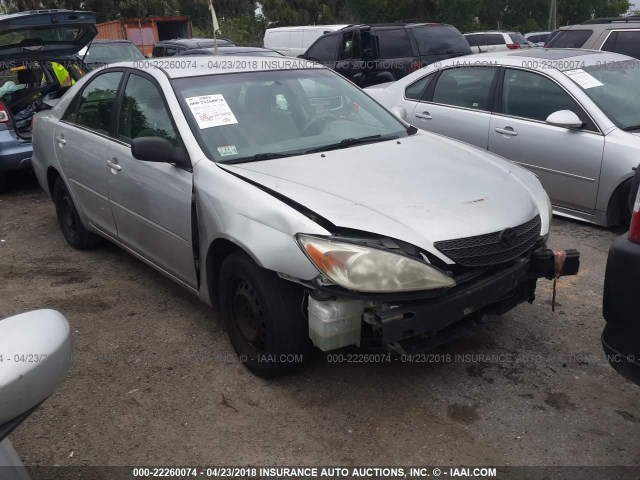4T1BE32K52U627200 - 2002 TOYOTA CAMRY LE/XLE/SE ვერცხლისფერი ფოტო 1