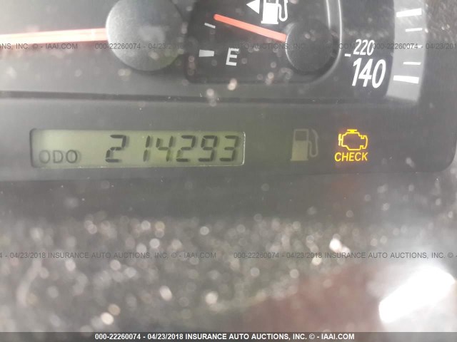 4T1BE32K52U627200 - 2002 TOYOTA CAMRY LE/XLE/SE ვერცხლისფერი ფოტო 7