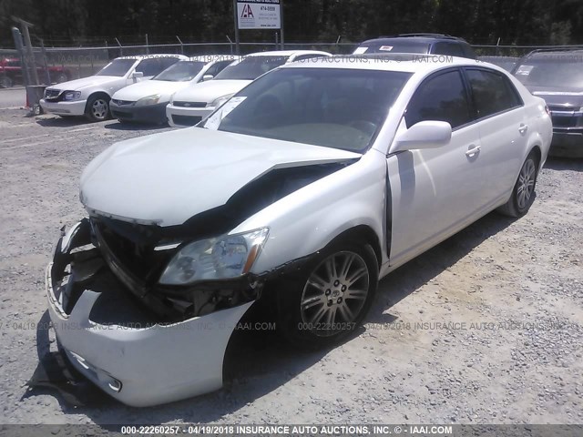 4T1BK36B56U083015 - 2006 TOYOTA AVALON XL/XLS/TOURING/LIMITED WHITE photo 2