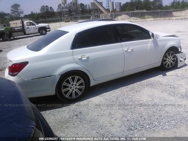 4T1BK36B56U083015 - 2006 TOYOTA AVALON XL/XLS/TOURING/LIMITED WHITE photo 4