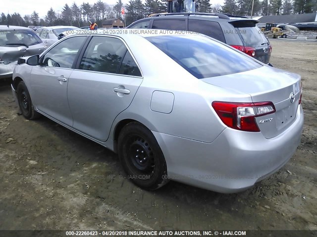 4T4BF1FK4CR271681 - 2012 TOYOTA CAMRY SE/LE/XLE GRAY photo 3