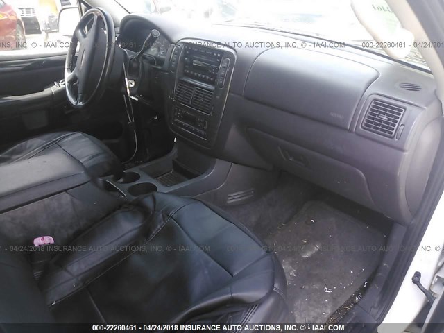 1FMZU75E42ZC23953 - 2002 FORD EXPLORER LIMITED 白色 照片 5