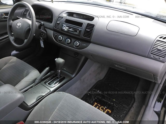 4T1BF30K65U083133 - 2005 TOYOTA CAMRY LE/XLE/SE 黑色 照片 5