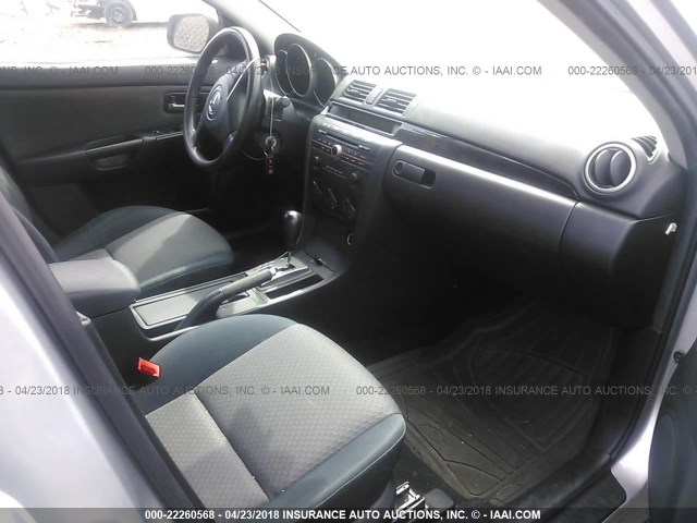 JM1BK12F051328062 - 2005 MAZDA 3 I SILVER photo 5