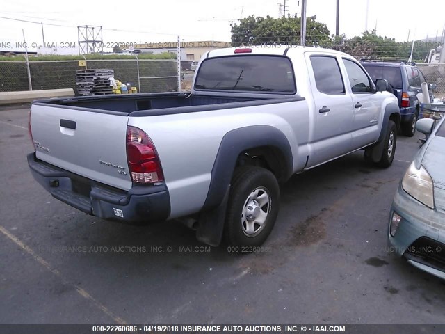 5TEKU72N08Z496752 - 2008 TOYOTA TACOMA DBL CAB PRERUNNER LNG BED SILVER photo 4