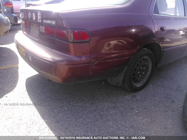 4T1BG22K5XU453821 - 1999 TOYOTA CAMRY CE/LE/XLE 栗色 照片 6