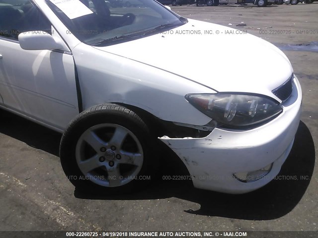 4T1BE32K45U005031 - 2005 TOYOTA CAMRY LE/XLE/SE თეთრი ფოტო 6
