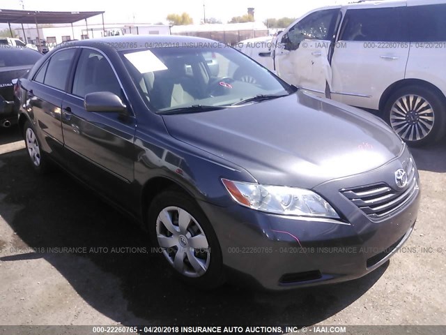 4T1BK46KX8U067398 - 2008 TOYOTA CAMRY LE/XLE/SE ნაცრისფერი ფოტო 1