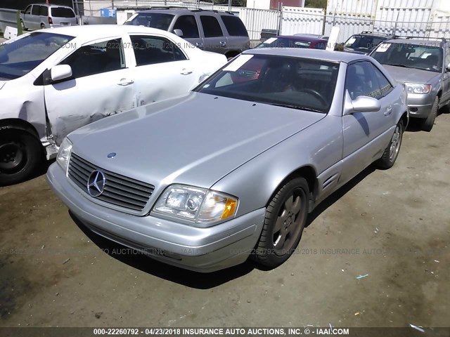 WDBFA68F9XF187117 - 1999 MERCEDES-BENZ SL 500 SILVER photo 2