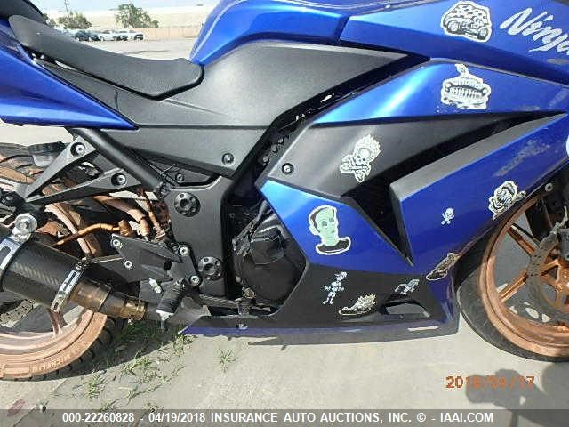 JKAEXMJ119DA31745 - 2009 KAWASAKI EX250 J BLUE photo 8