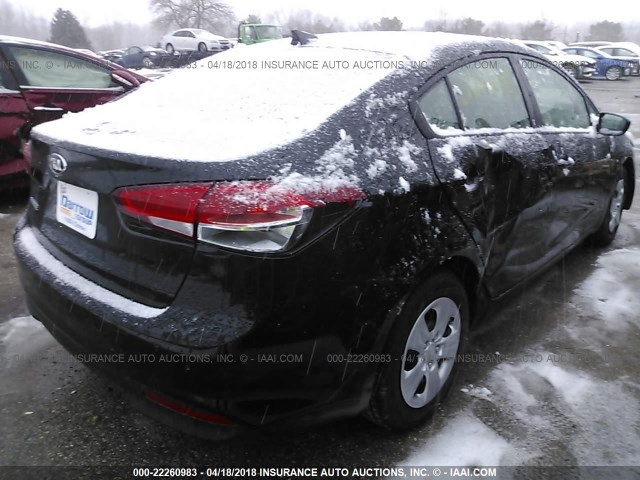 3KPFL4A71JE220082 - 2018 KIA FORTE LX/S BLACK photo 4