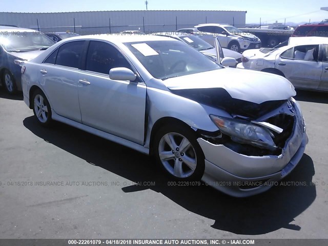4T1BF3EK3AU043580 - 2010 TOYOTA CAMRY SE/LE/XLE SILVER photo 1