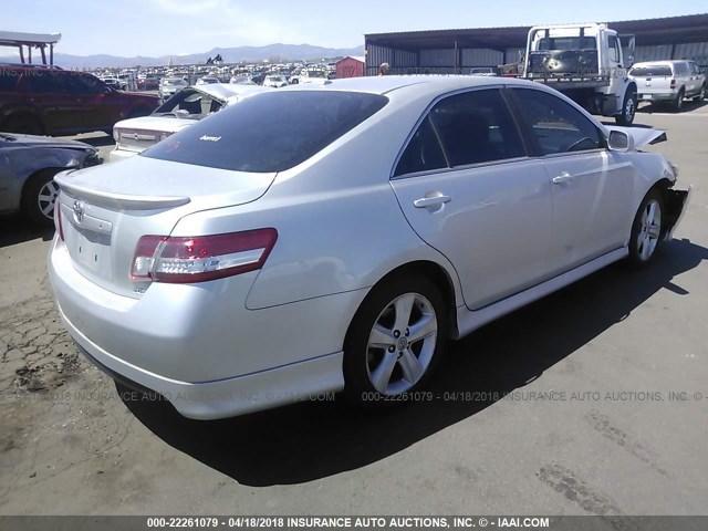4T1BF3EK3AU043580 - 2010 TOYOTA CAMRY SE/LE/XLE SILVER photo 4