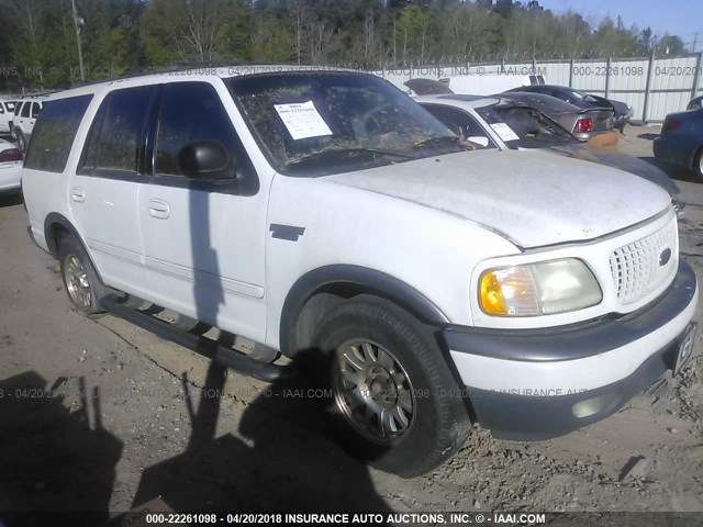 1FMRU15L12LA29234 - 2002 FORD EXPEDITION XLT WHITE photo 1