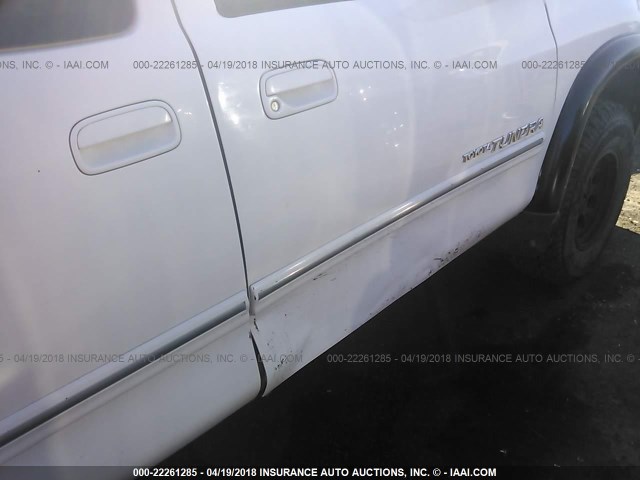 5TBBT48103S360271 - 2003 TOYOTA TUNDRA ACCESS CAB LIMITED WHITE photo 6