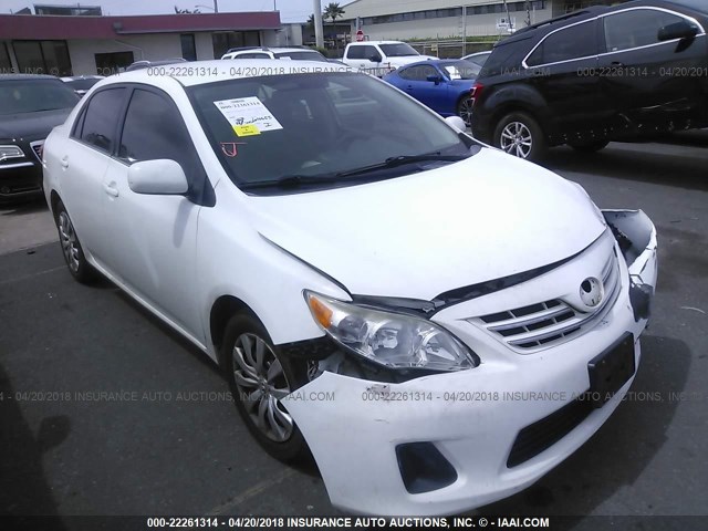 2T1BU4EE4DC958479 - 2013 TOYOTA COROLLA S/LE WHITE photo 1