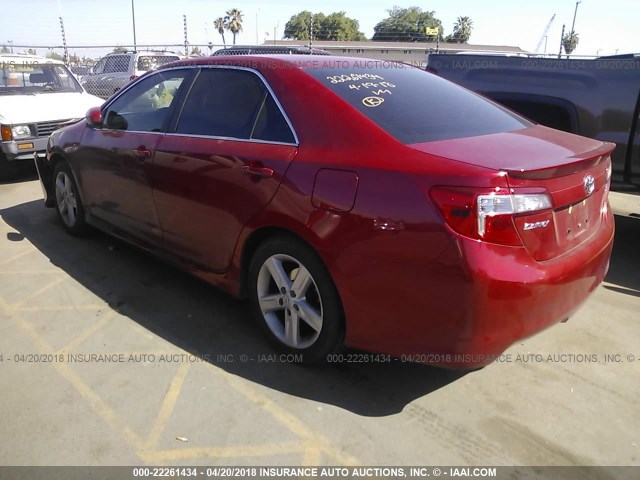 4T1BF1FK8EU774191 - 2014 TOYOTA CAMRY L/SE/LE/XLE RED photo 3
