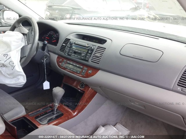 4T1BE30K76U729848 - 2006 TOYOTA CAMRY LE/XLE/SE 银色 照片 5