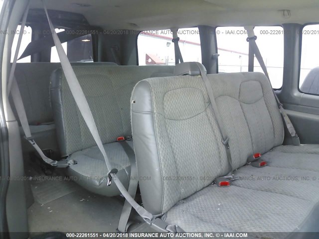 1GAGG25V061236637 - 2006 CHEVROLET EXPRESS G2500  GRAY photo 8