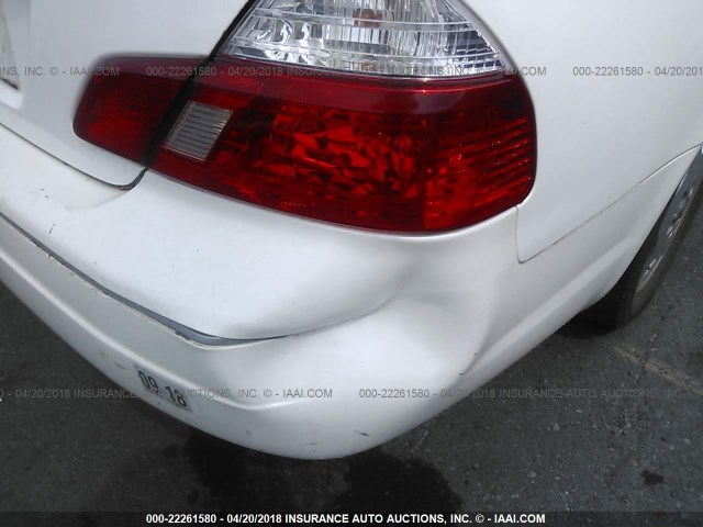 4T1BF28B53U329438 - 2003 TOYOTA AVALON XL/XLS WHITE photo 6