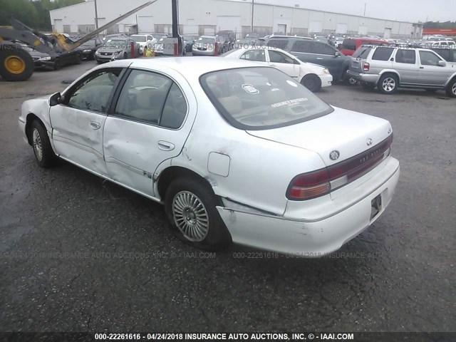 JNKCA21DXVT509766 - 1997 INFINITI I30 WHITE photo 3