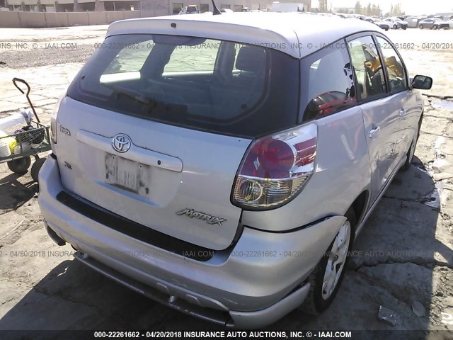 2T1KR32E75C417265 - 2005 TOYOTA COROLLA MATRIX XR SILVER photo 4