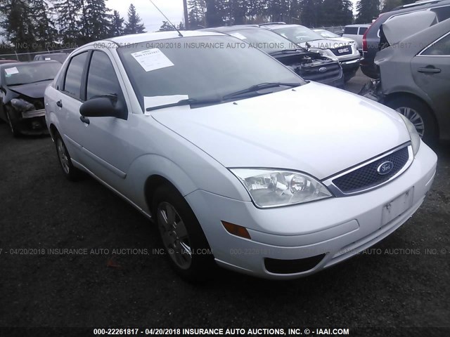 1FAHP34N97W162504 - 2007 FORD FOCUS ZX4/S/SE/SES 白色 照片 1