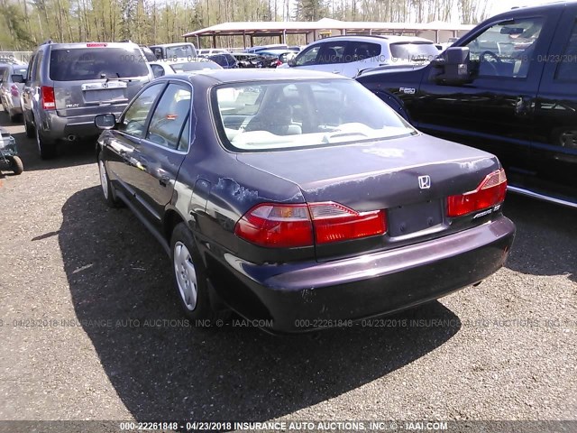 1HGCG1640XA063551 - 1999 HONDA ACCORD LX PURPLE photo 3