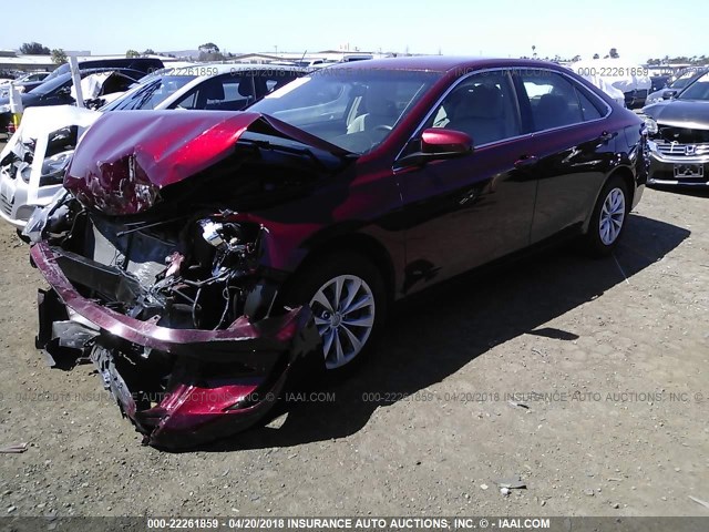 4T1BF1FK0FU994992 - 2015 TOYOTA CAMRY LE/XLE/SE/XSE 红色 照片 2