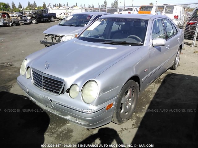 WDBJF83J91X051395 - 2001 MERCEDES-BENZ E 430 SILVER photo 2