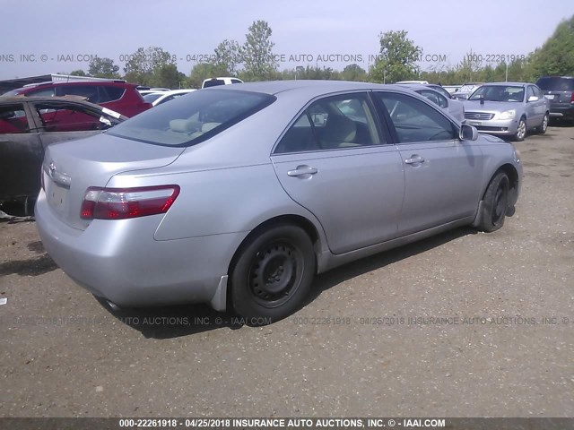 4T1BK46K37U541075 - 2007 TOYOTA CAMRY NEW GENERAT LE/XLE/SE SILVER photo 4