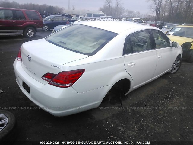 4T1BK36B05U013274 - 2005 TOYOTA AVALON XL/XLS/TOURING/LIMITED WHITE photo 4