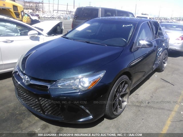 4T1BF1FK6GU506405 - 2016 TOYOTA CAMRY LE/XLE/SE/XSE ლურჯი ფოტო 2