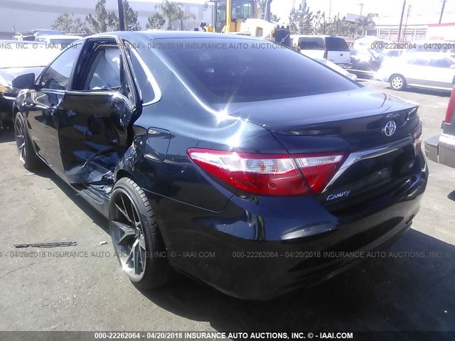 4T1BF1FK6GU506405 - 2016 TOYOTA CAMRY LE/XLE/SE/XSE ლურჯი ფოტო 3