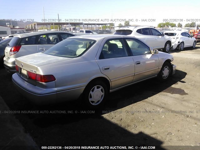 4T1BG22K1YU743717 - 2000 TOYOTA CAMRY CE/LE/XLE 棕色 照片 4