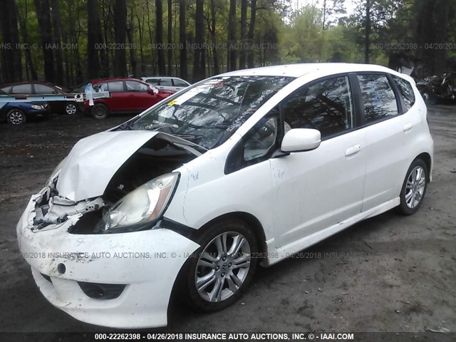 JHMGE8H58BC016722 - 2011 HONDA FIT SPORT WHITE photo 2