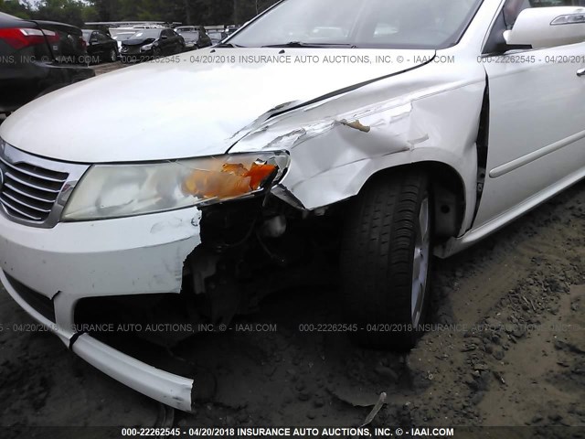 KNAGE228X95335195 - 2009 KIA OPTIMA LX/EX WHITE photo 6