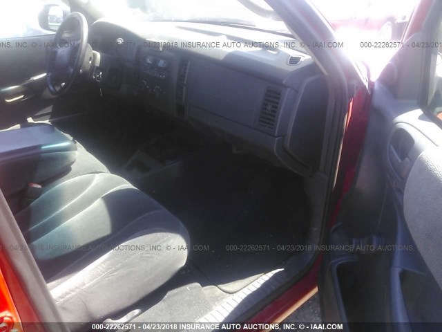 1B7GG2AN31S220108 - 2001 DODGE DAKOTA QUAD RED photo 5