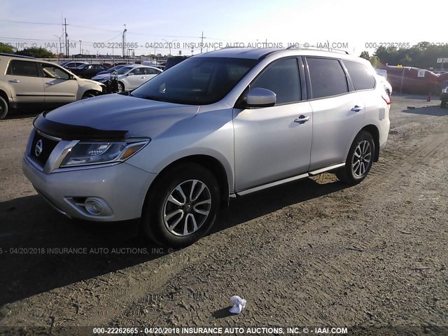 5N1AR2MN0DC647350 - 2013 NISSAN PATHFINDER S/SV/SL/PLATINUM SILVER photo 2