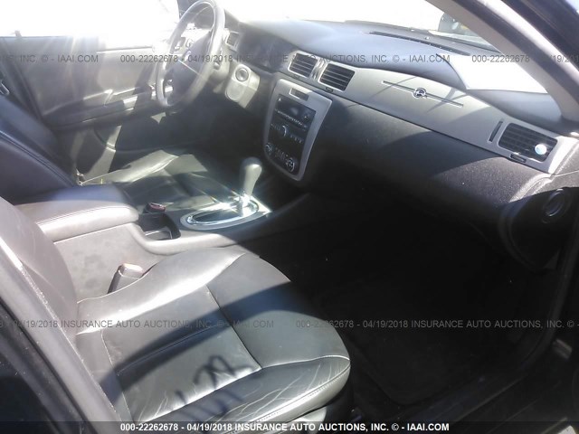 2G1WU581769219070 - 2006 CHEVROLET IMPALA LTZ 黑色 照片 5