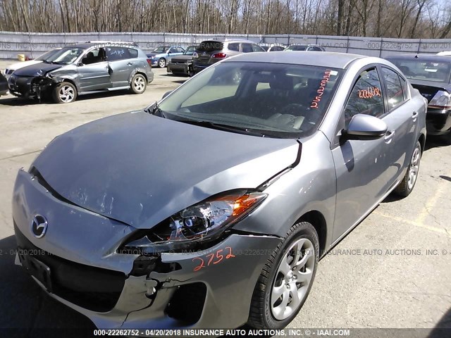 JM1BL1TG4D1851250 - 2013 MAZDA 3 I SILVER photo 2