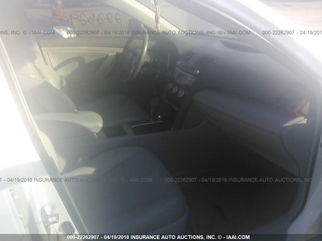 4T1BE46K18U791651 - 2008 TOYOTA CAMRY CE/LE/XLE/SE WHITE photo 5